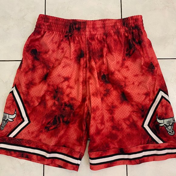 Mitchell & Ness Chicago Bulls Red Black NBA Galaxy Swingman Shorts Size L - Picture 1 of 4